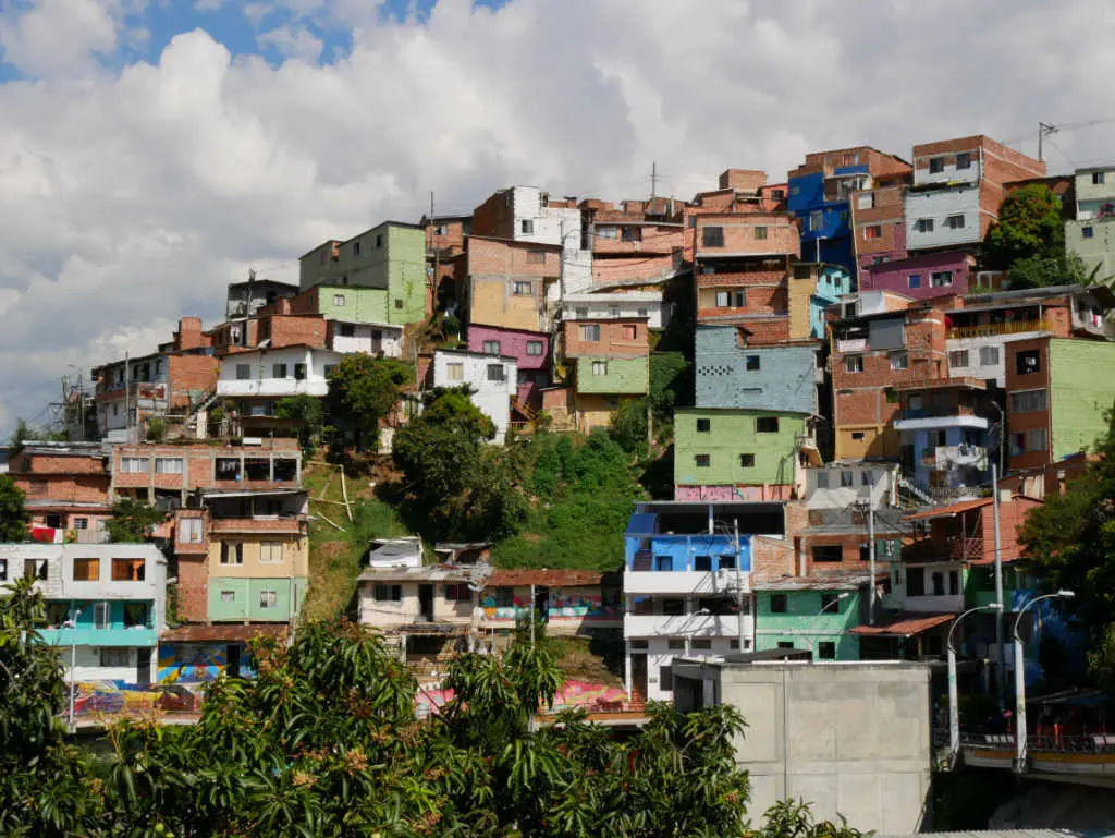 Medellín wie lange