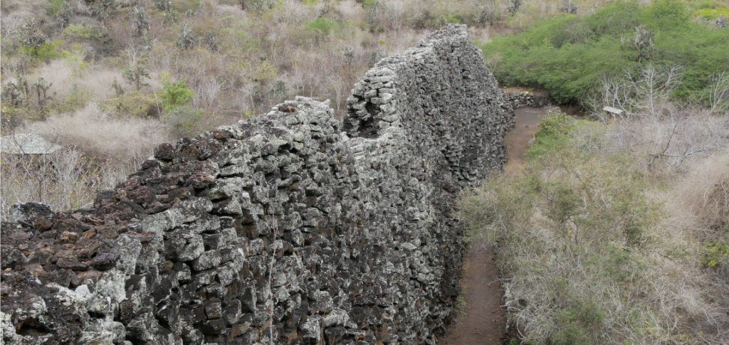 Muro de las Lagrimas Isabela Galapagos