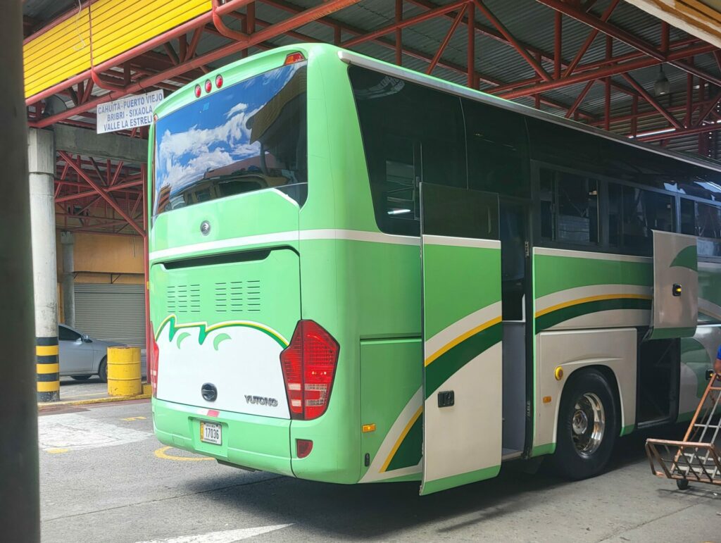 Bus nach Puerto Jiménez